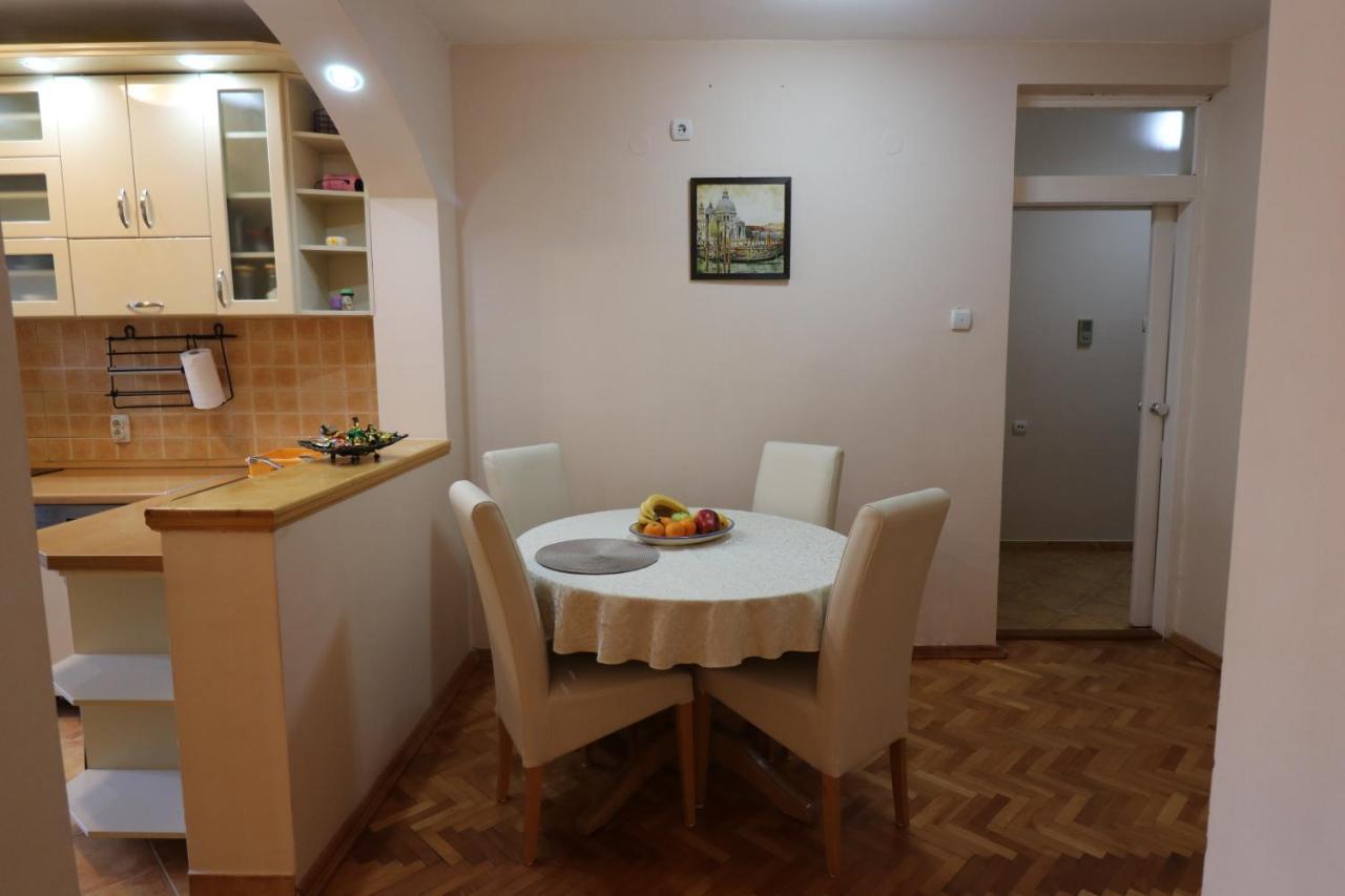 Apartment Nina Kotor Bagian luar foto