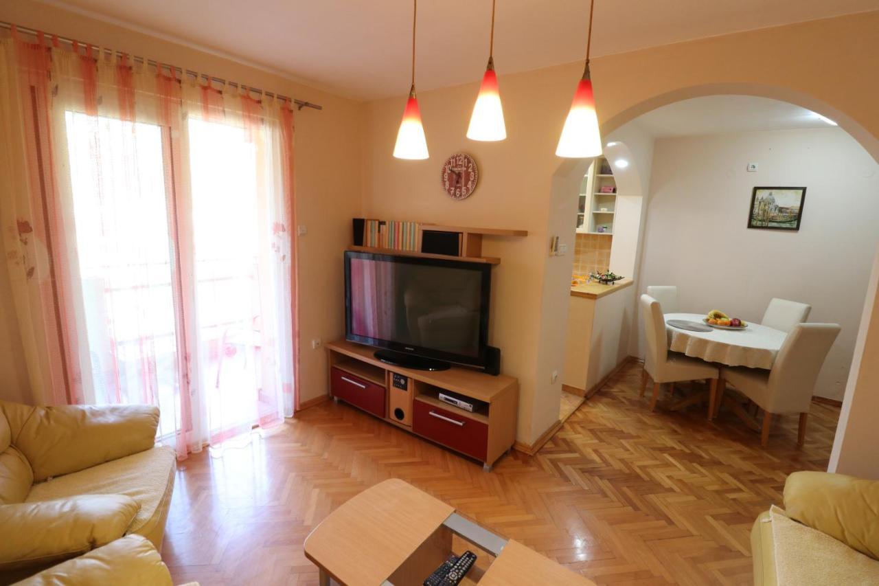 Apartment Nina Kotor Bagian luar foto