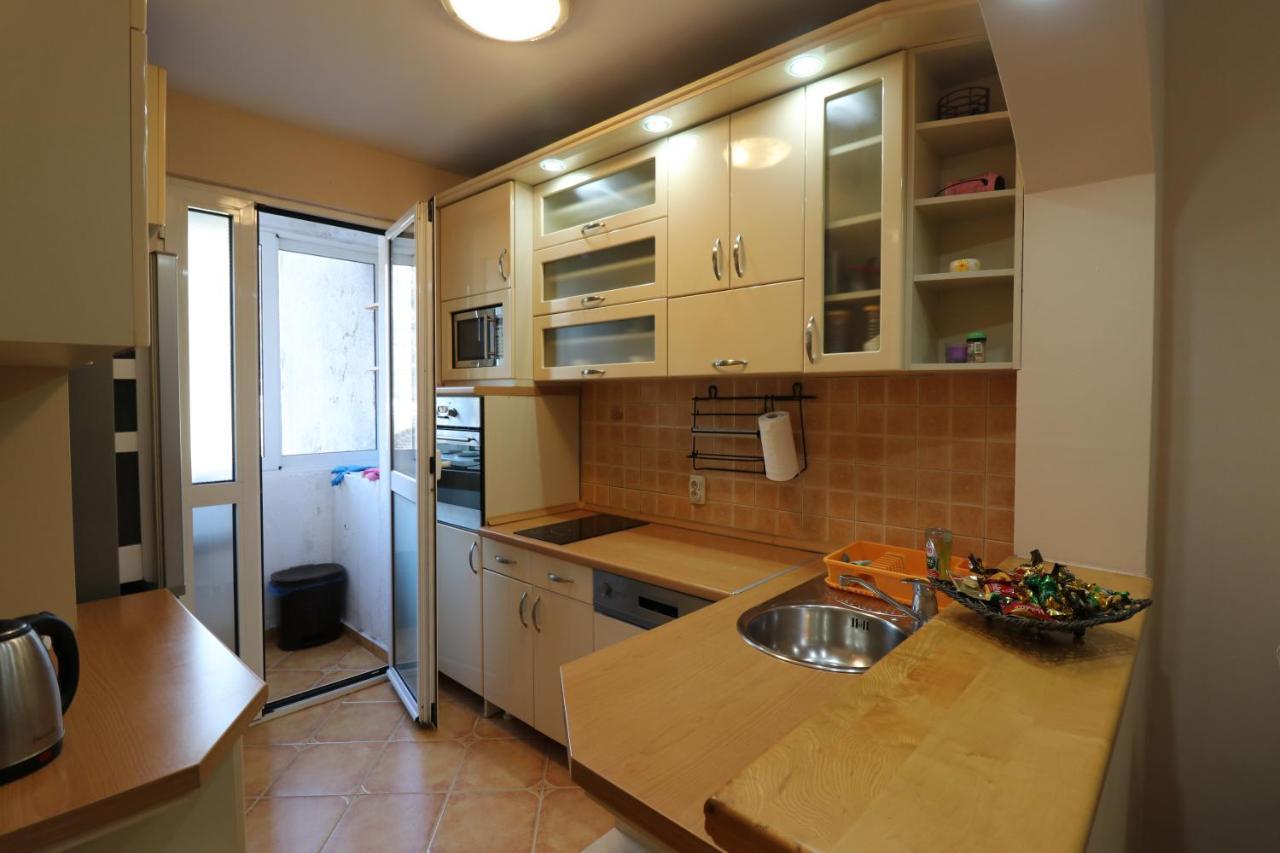 Apartment Nina Kotor Bagian luar foto