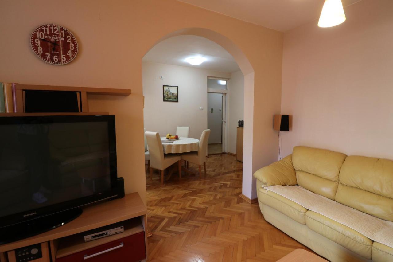 Apartment Nina Kotor Bagian luar foto