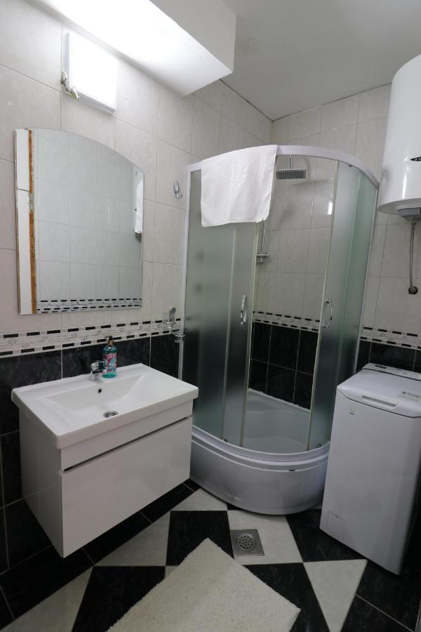 Apartment Nina Kotor Bagian luar foto