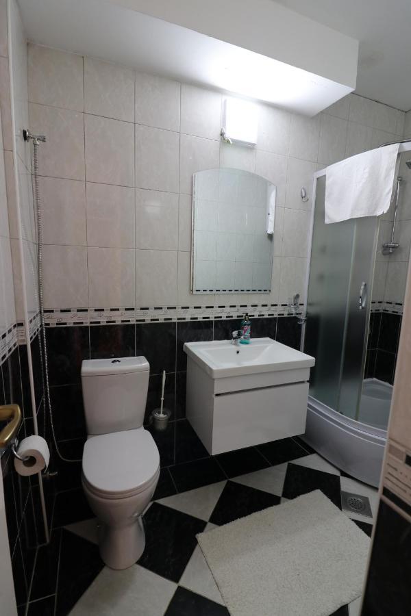 Apartment Nina Kotor Bagian luar foto