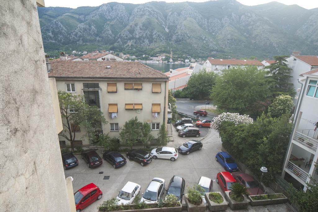 Apartment Nina Kotor Bagian luar foto